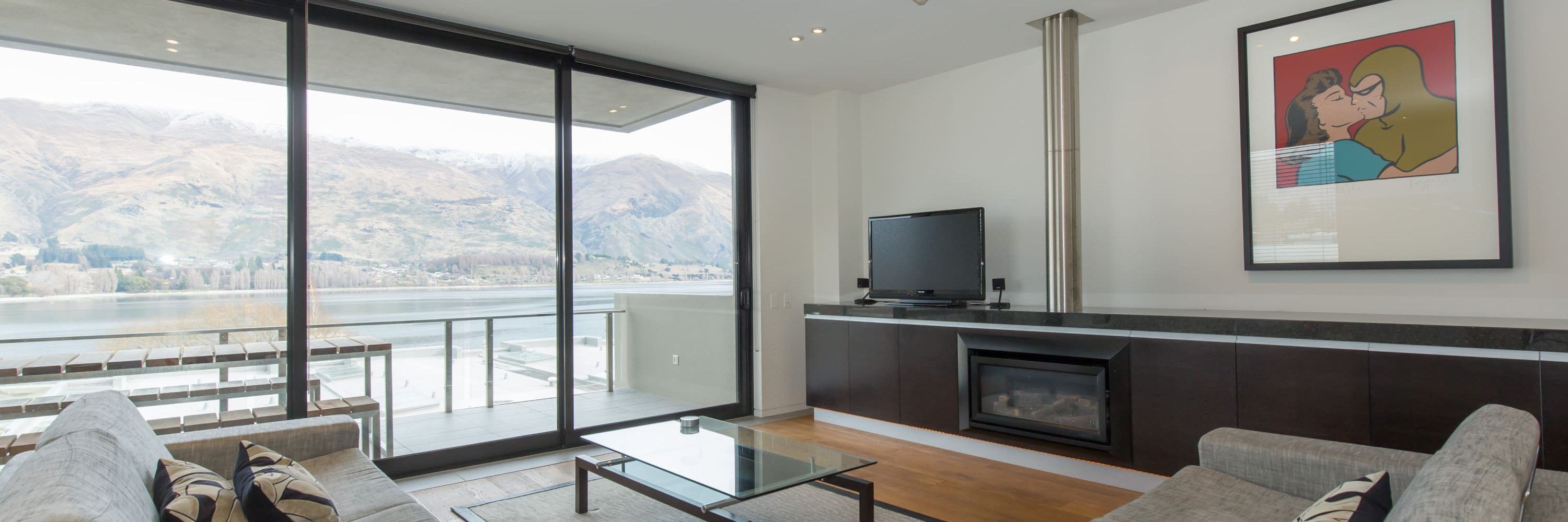 Book Lakeshore Springs Wanaka