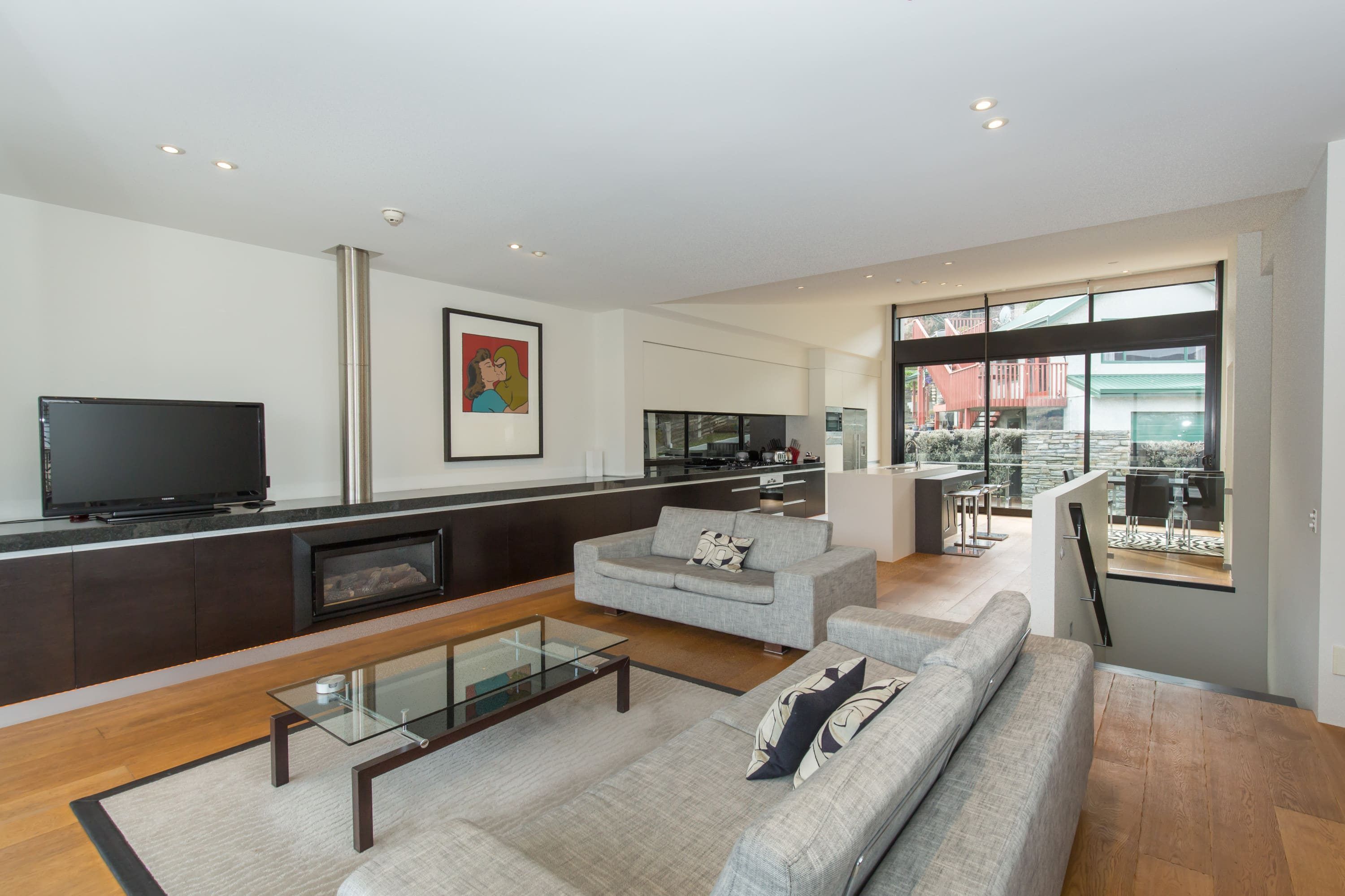 Luxury in Wanaka Lakeshore Springs Wanaka